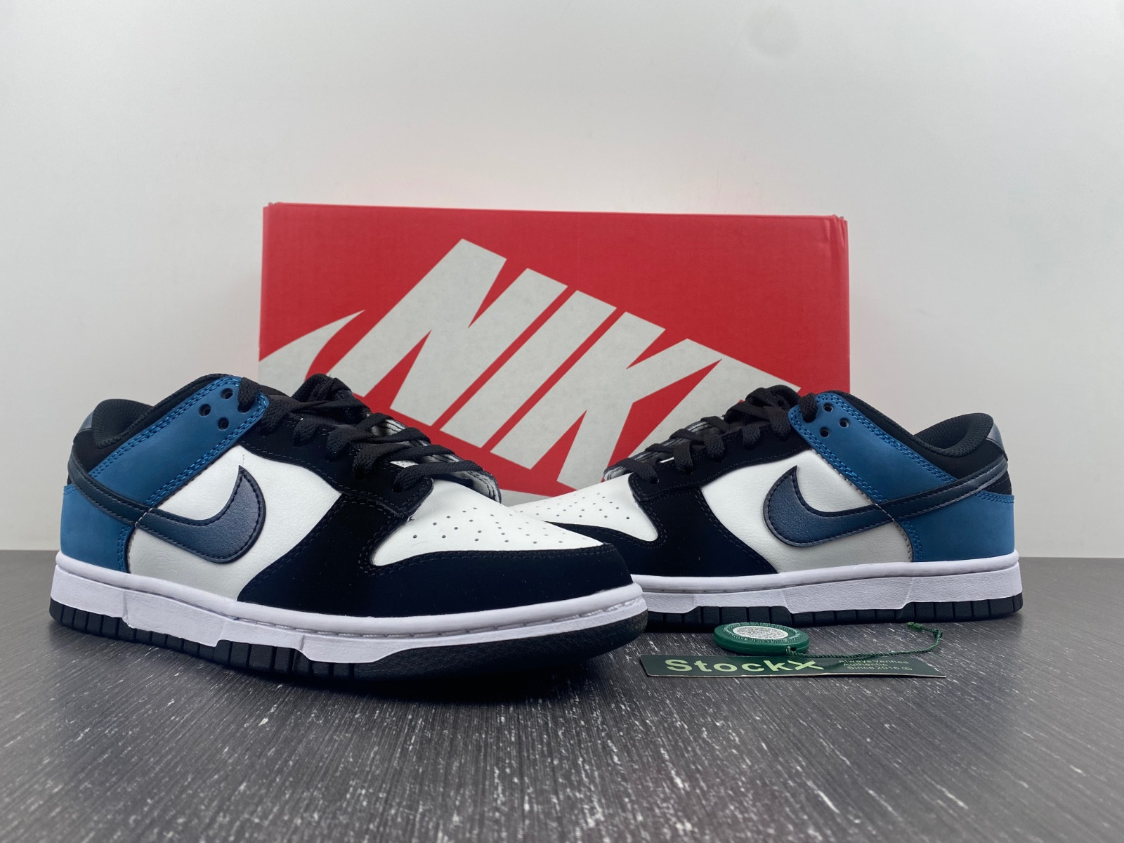 nike dunk low "black/teal" fd6923-100