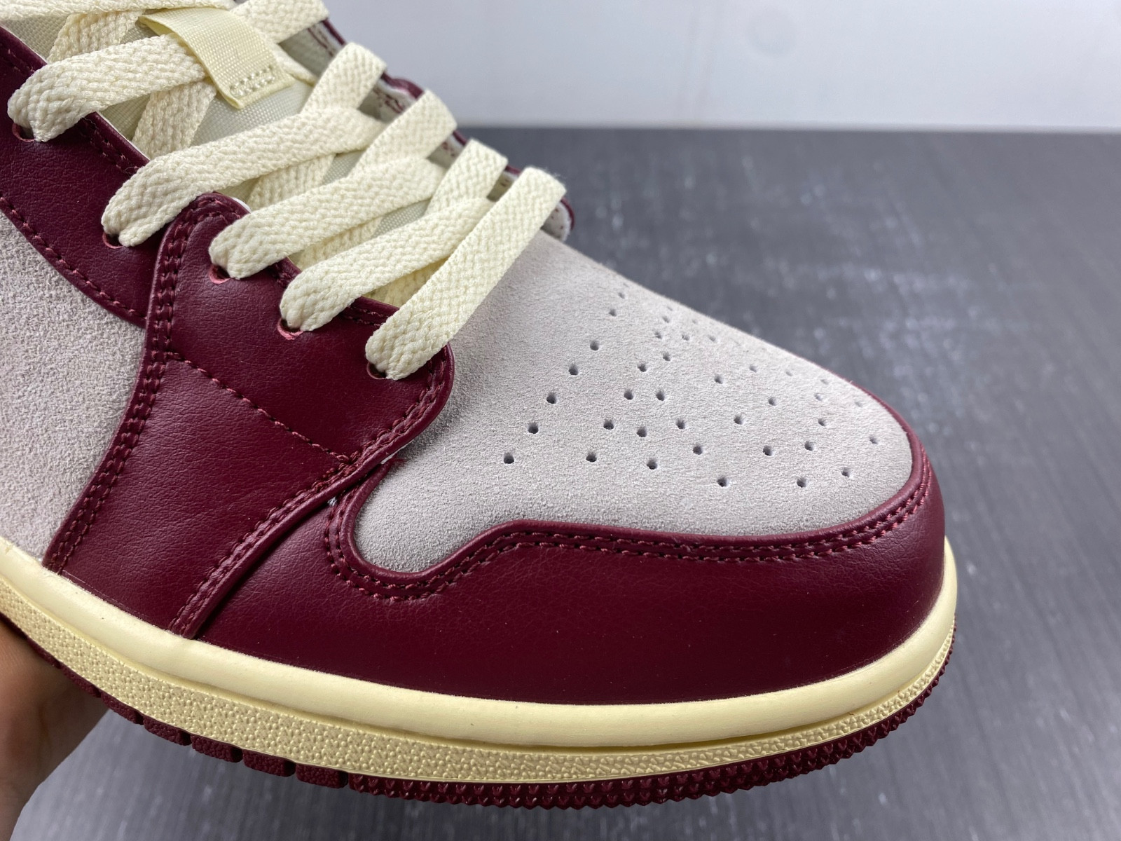 air jordan 1 mid "tiki leaf" dz2820-601