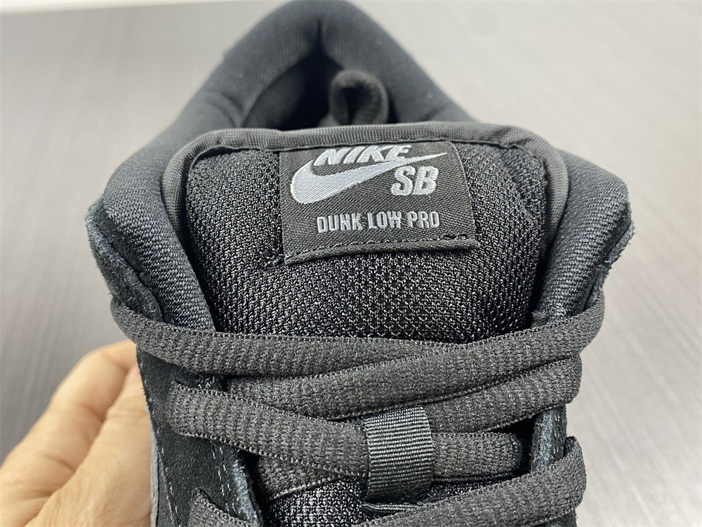 nike sb turns back the clock and reveals a dunk low "fog" colorway bo6817-010