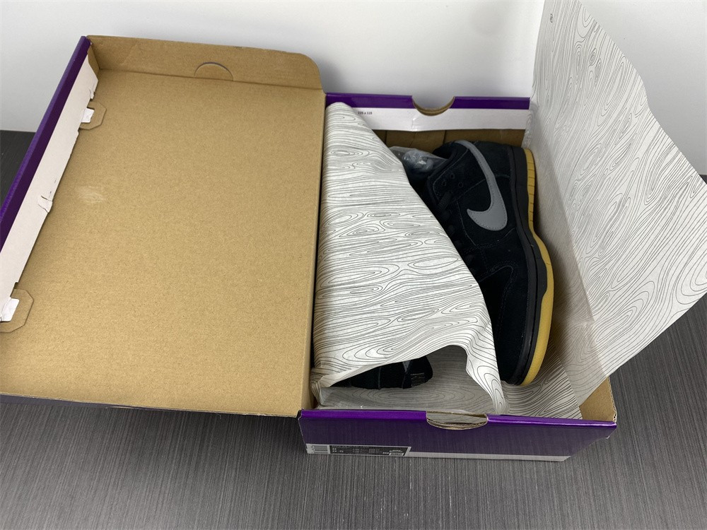 nike sb turns back the clock and reveals a dunk low "fog" colorway bo6817-010