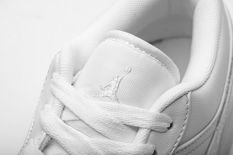 jordan 1 retro low pure platinum 553558-170