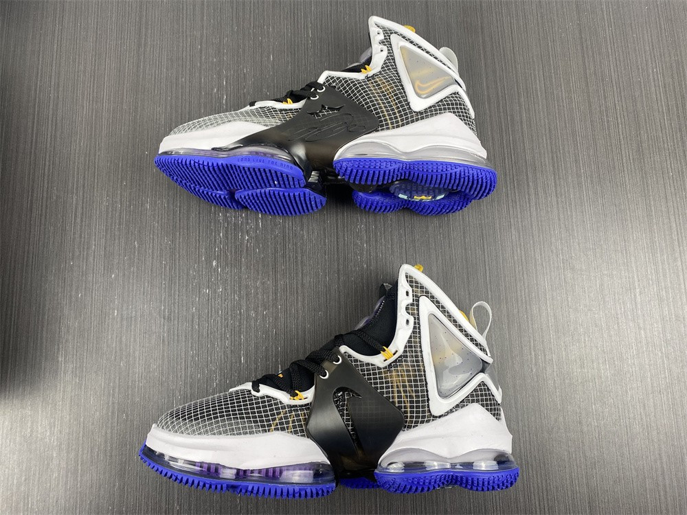 nike lebron 19 hardwood classic dc9340-002