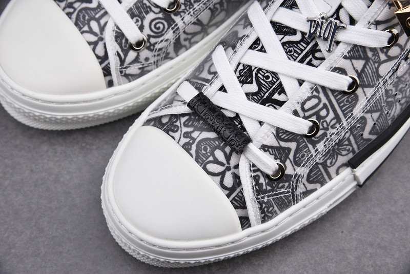 D*or b23 oblique high top sneaker