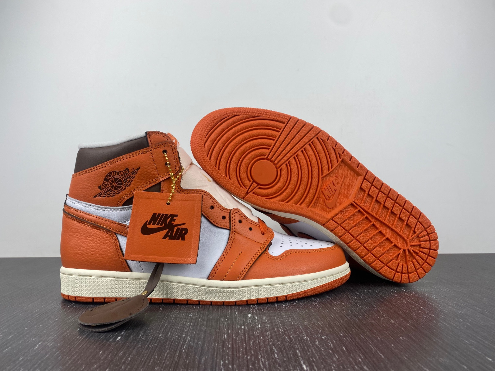 air jordan 1 high og wmns “starfish” do9369-101