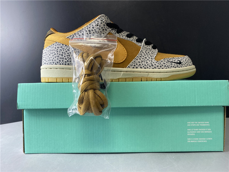 nike sb dunk low “safari” cd2563-002