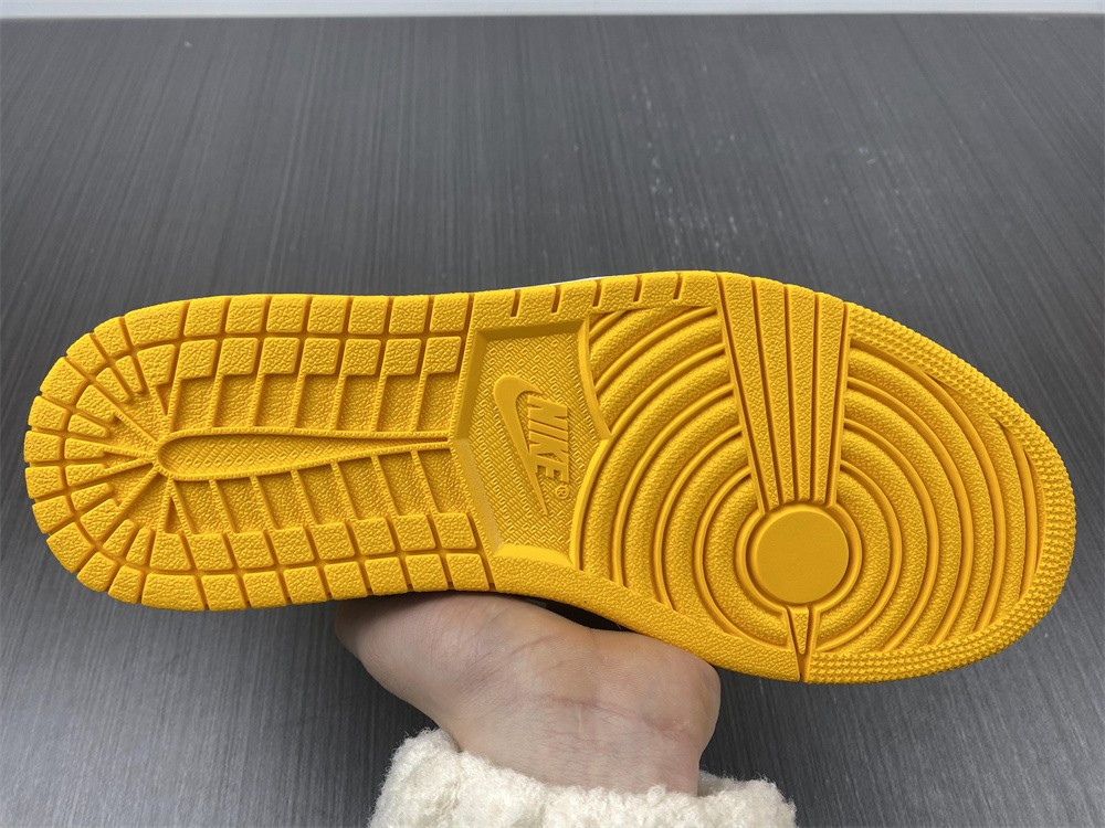 air jordan 1 high og “brotherhood” 555088-706