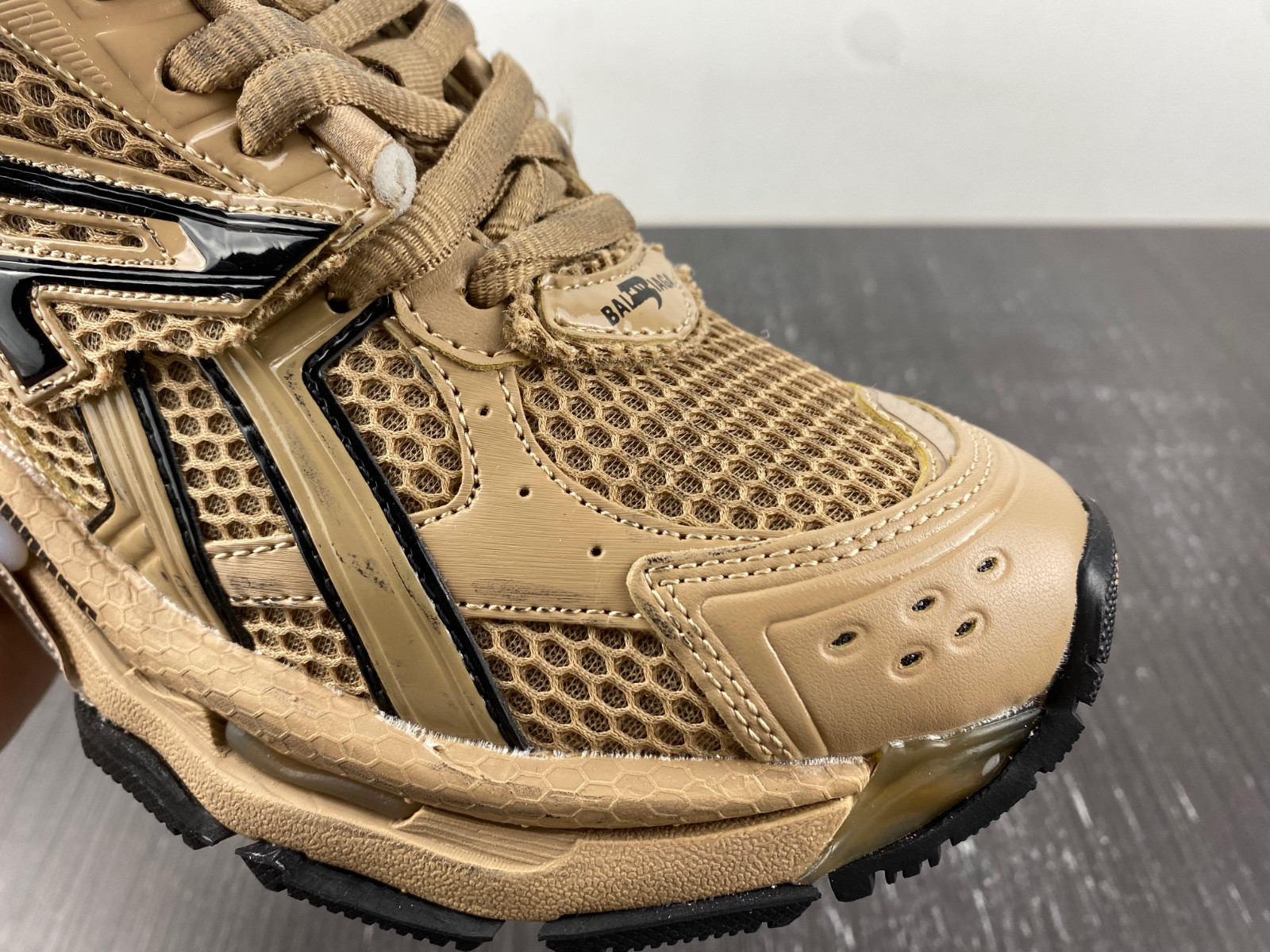 Ba*len*cia*ga runner sneaker