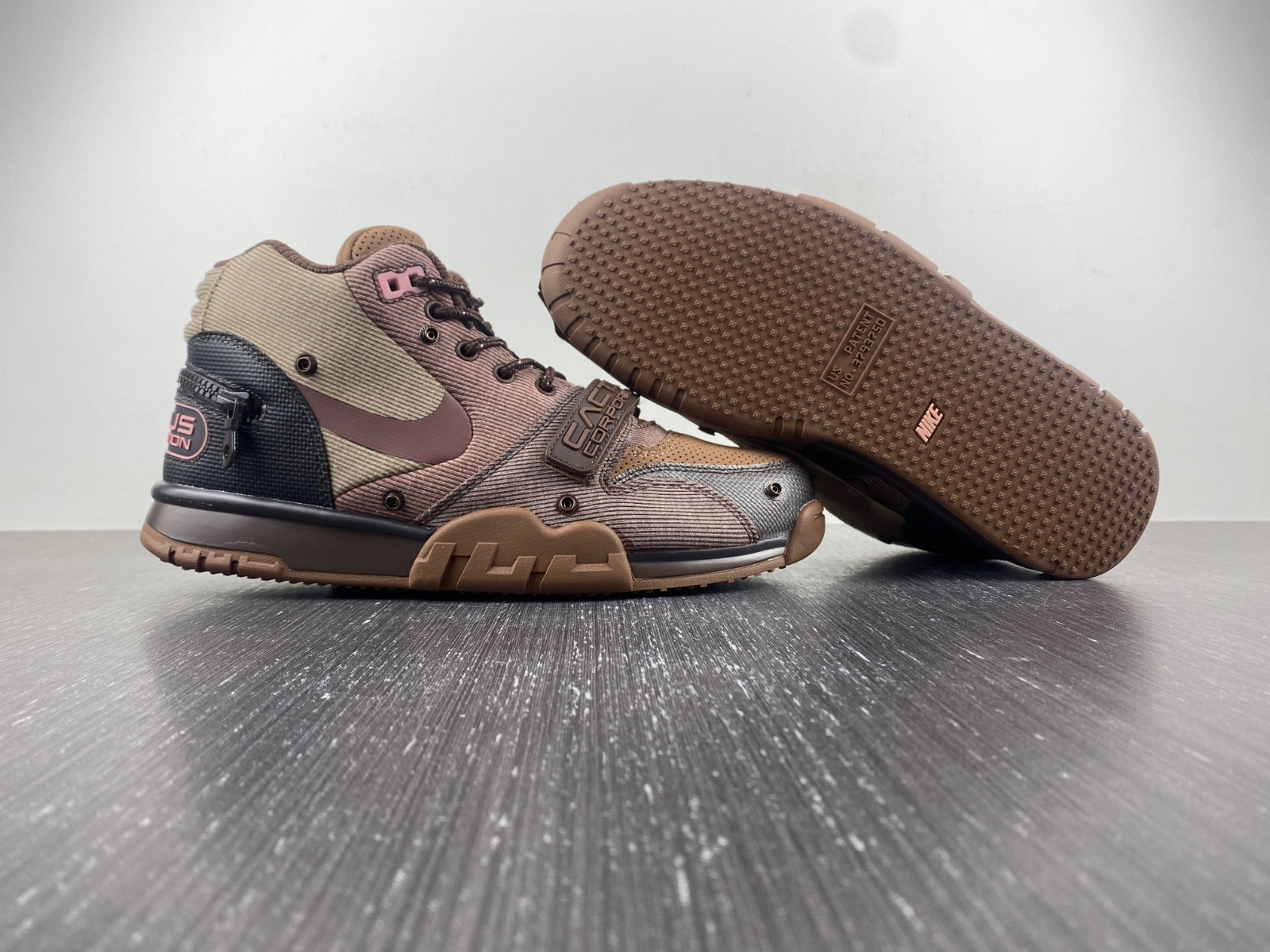 nike air trainer 1 sp travis scott wheat dr7515-200