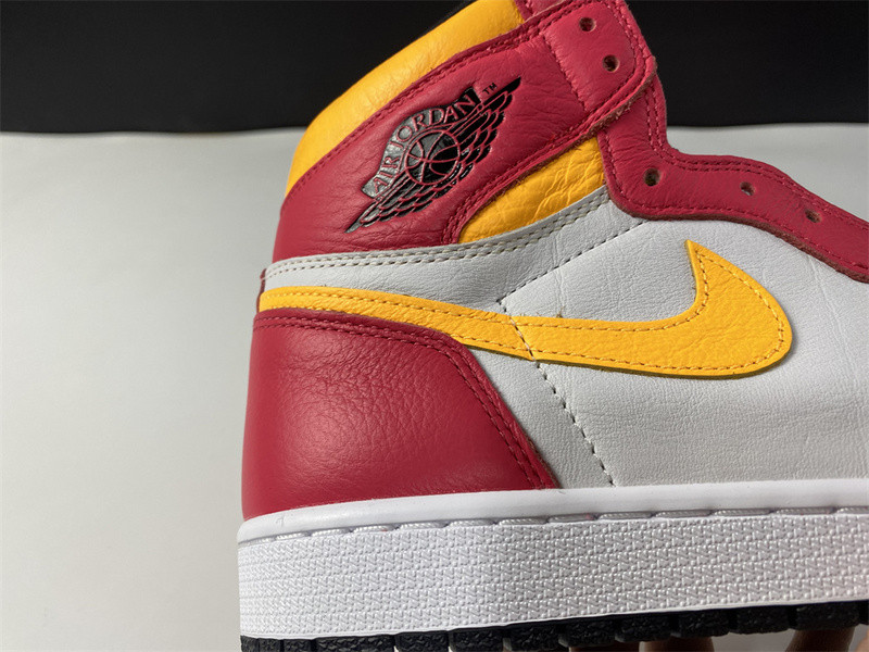 air jordan 1 high og“light fusion red” 555088-603