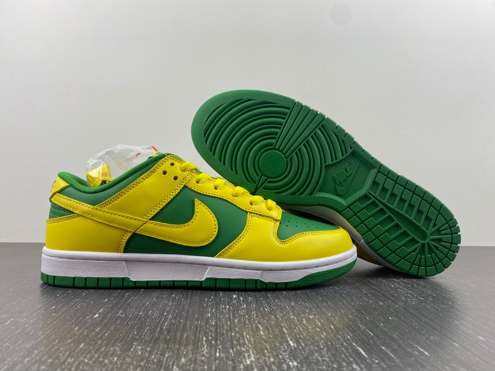nike dunk low reverse brazil - dv0833-300