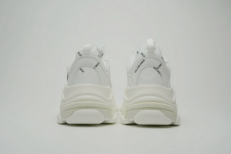 Ba*len*cia*ga triple s