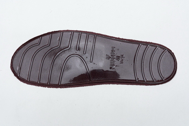 Ba*len*cia*ga track white with red line