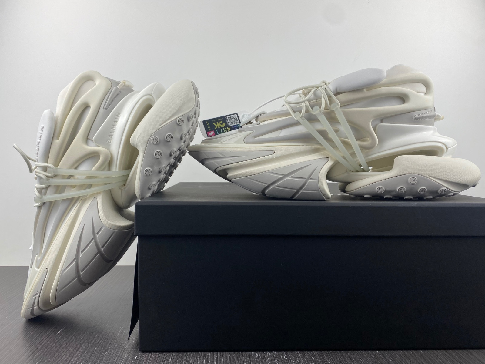 balmain neoprene and leather unicorn low-top sneakers am1vj309