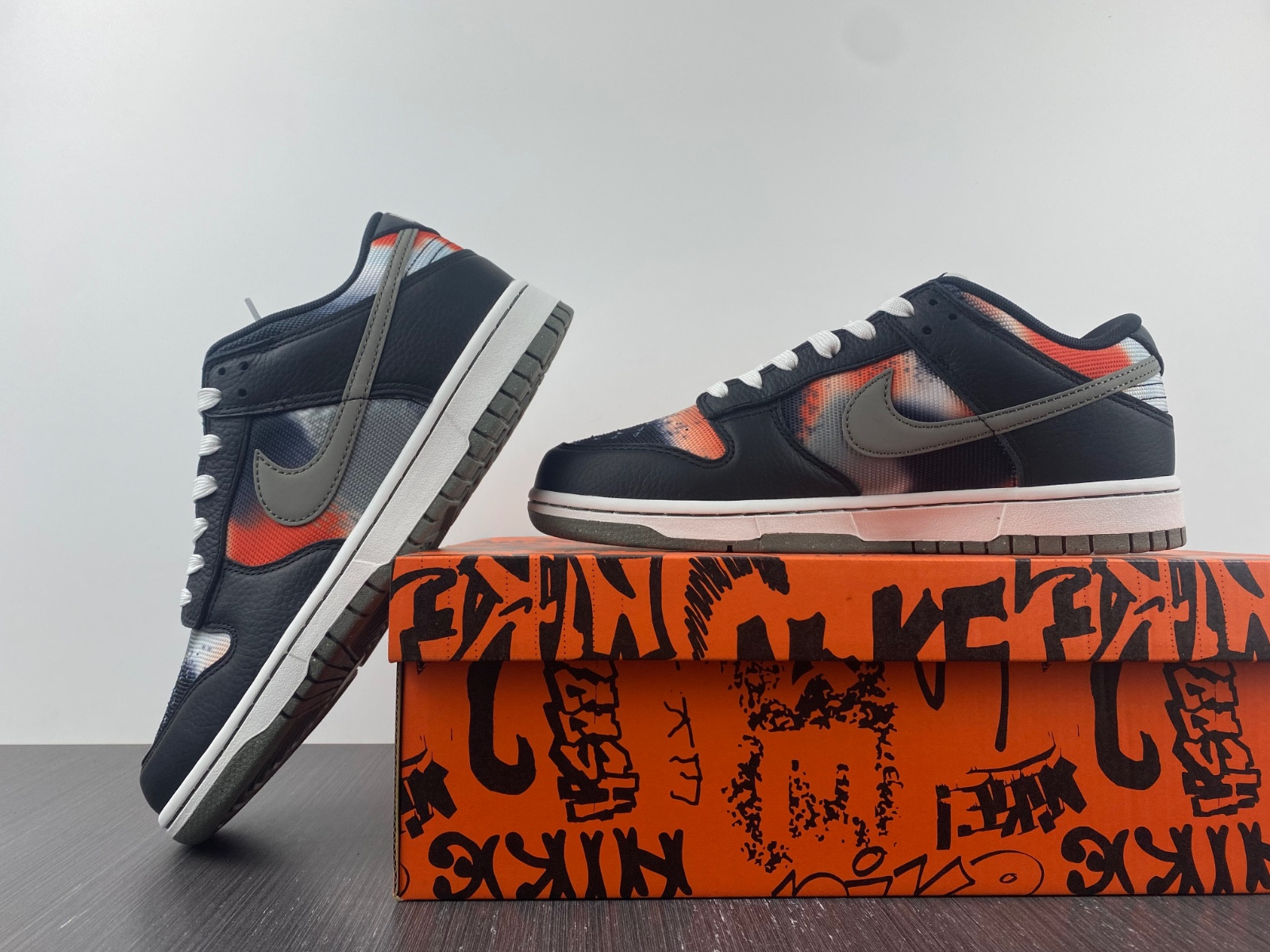 nike dunk low graffiti black red - dm0108-001
