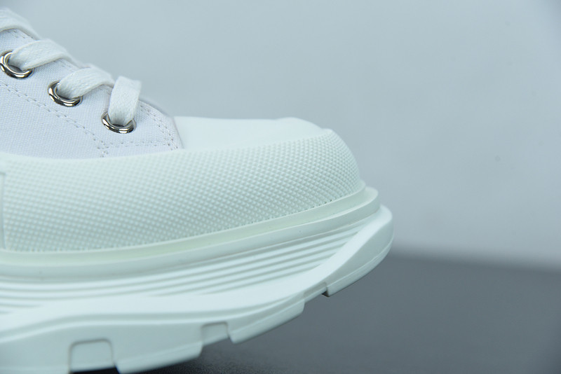 alex mcq tread slick boot in white