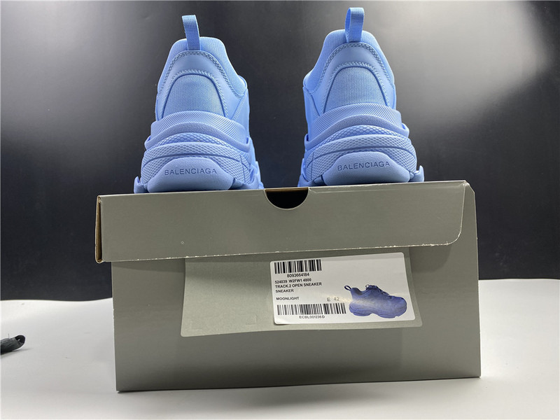 Ba*len*cia*ga triple s