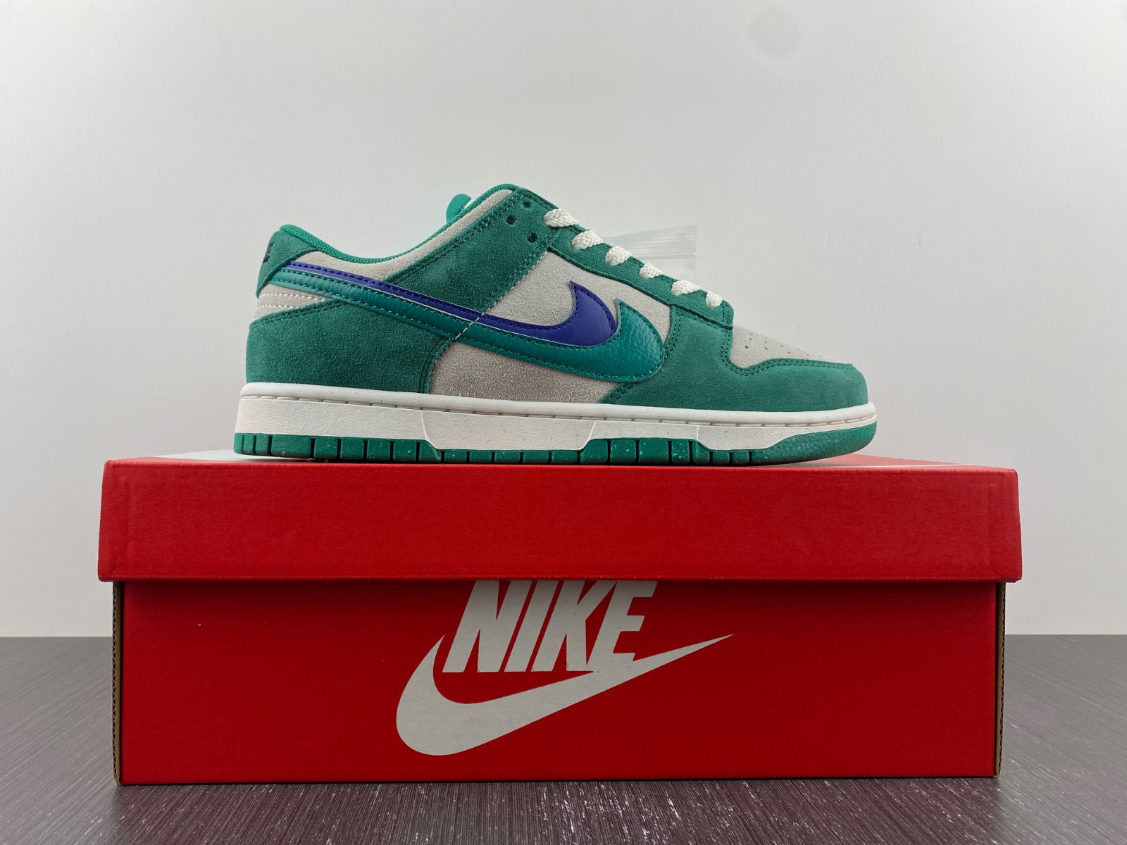 nike dunk low se 85 neptune green (w) do9457-101