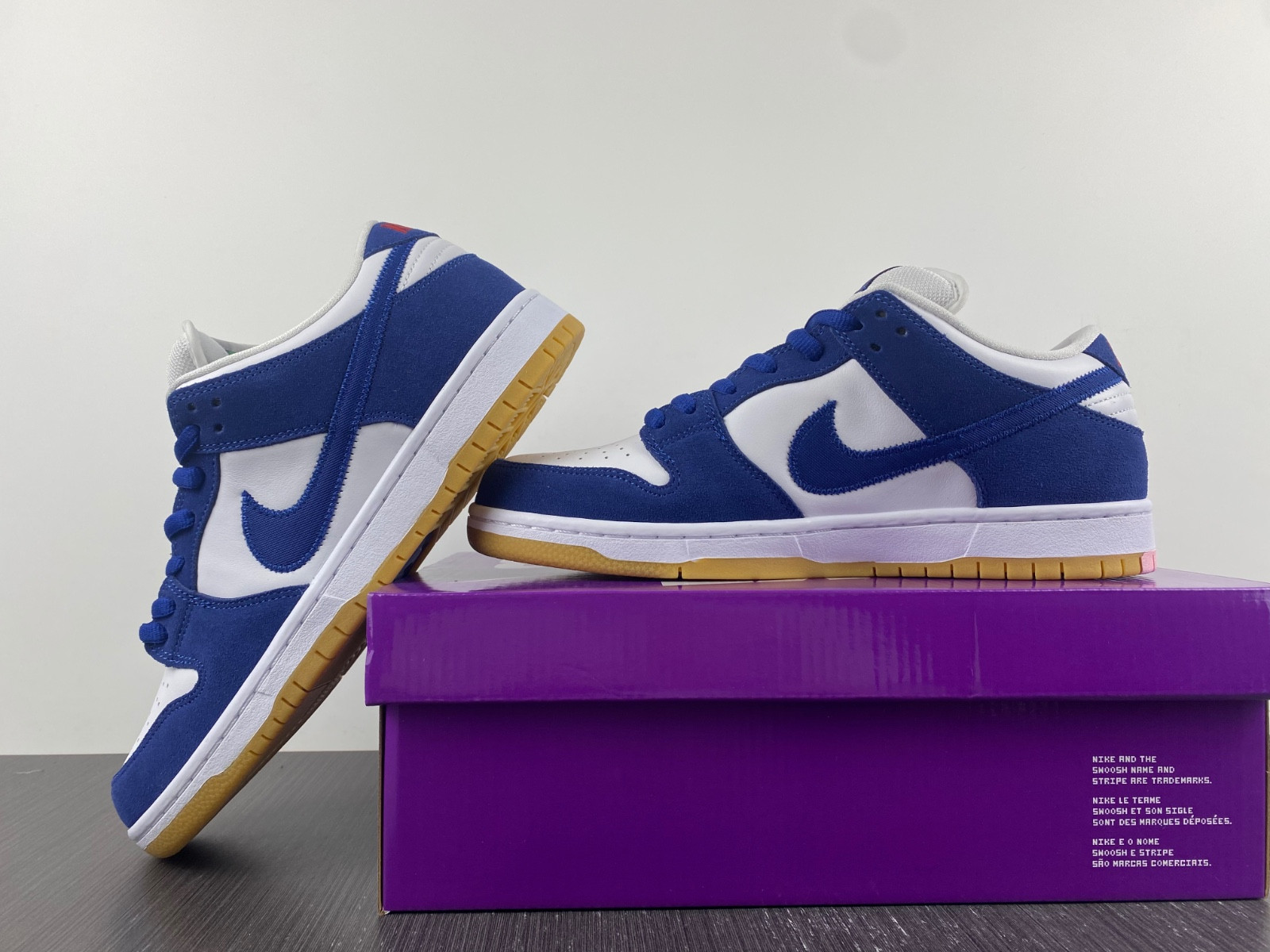nike sb dunk low dodgers do9395-400
