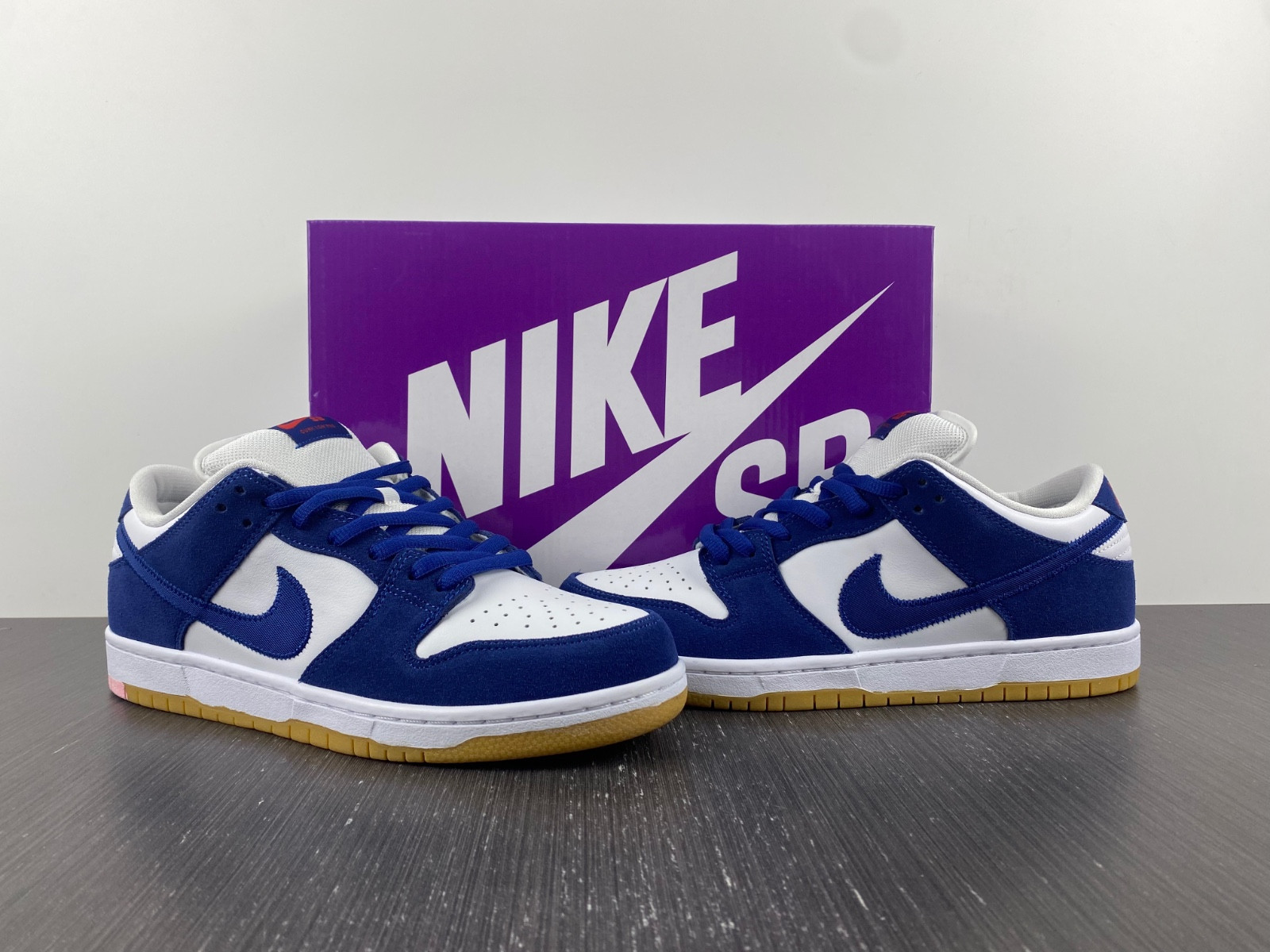 nike sb dunk low dodgers do9395-400