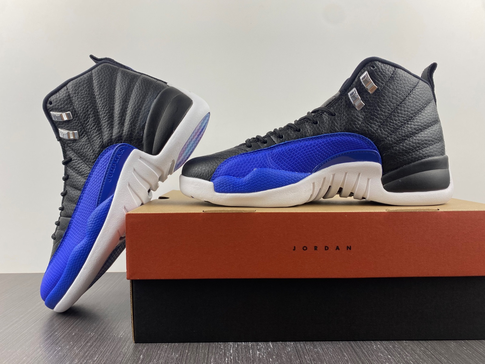 jordan 12 retro hyper royal (w) - ao6068-004