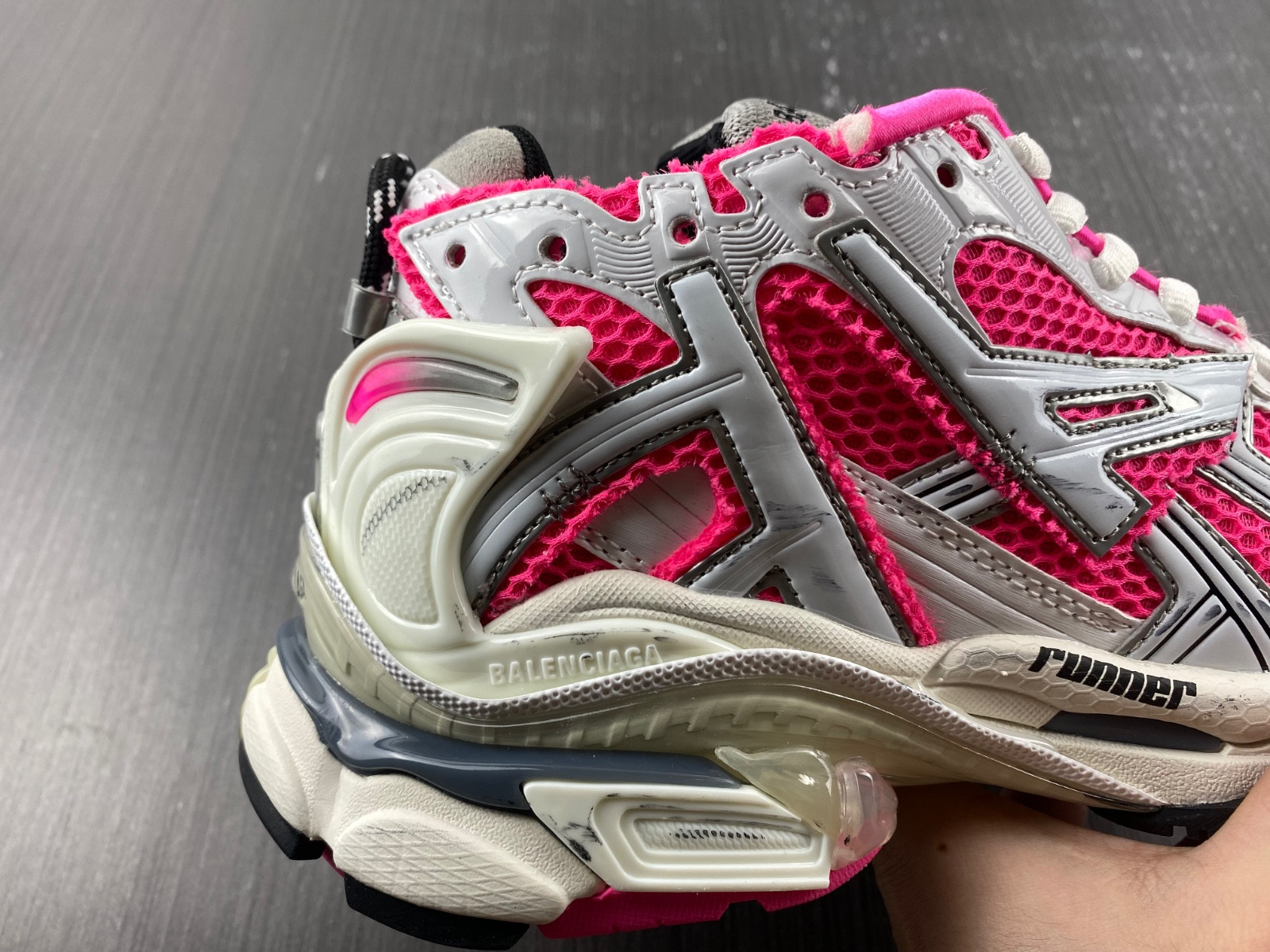 Ba*len*cia*ga runner sneaker