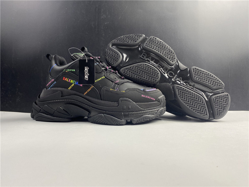 Ba*len*cia*ga triple s