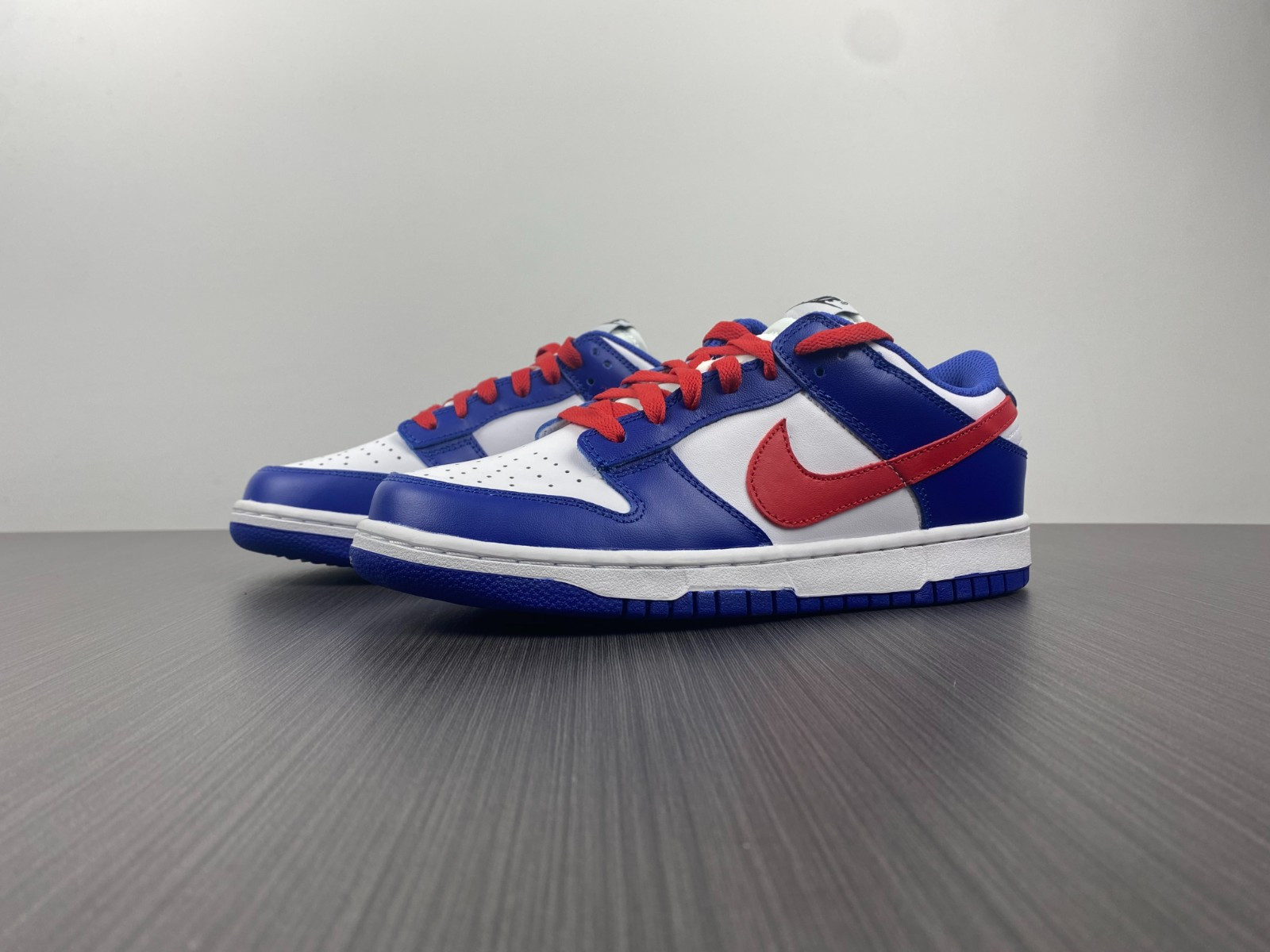 nike dunk low gs ''game royal crimson'' cw1590 - 104
