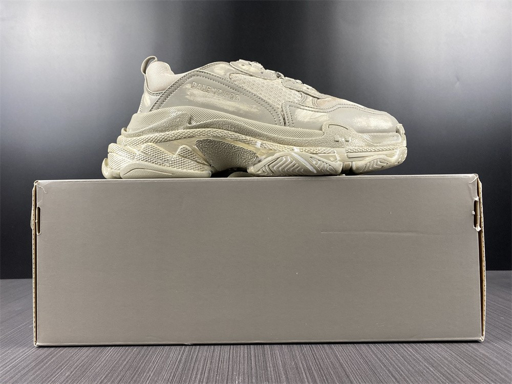 Ba*len*cia*ga triple s cream -colored sneaker