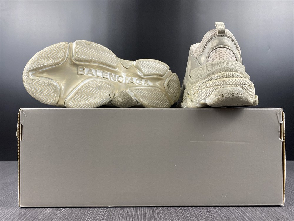 Ba*len*cia*ga triple s cream -colored sneaker