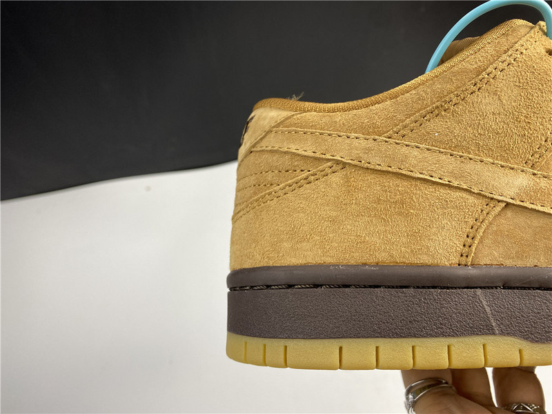 nike sb dunk low wheat mocha bq6817-204