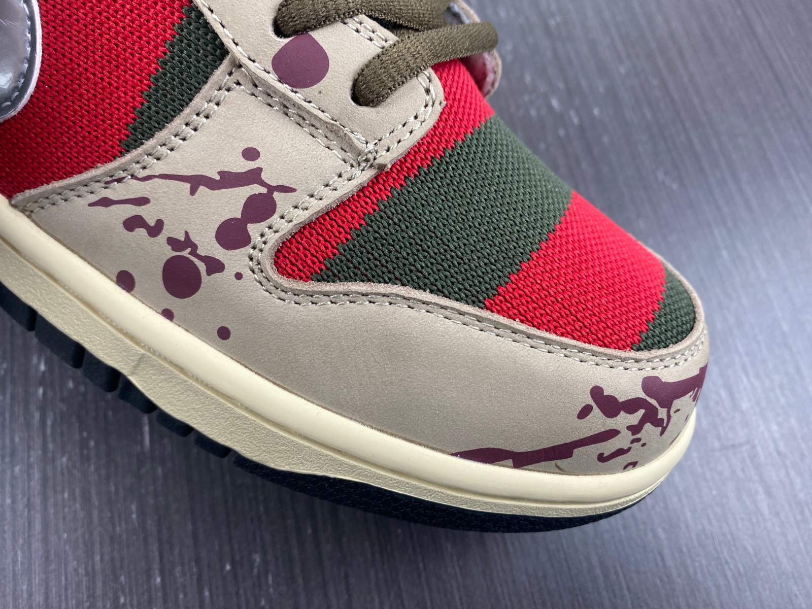 nike dunk sb low freddy krueger - 313170-202