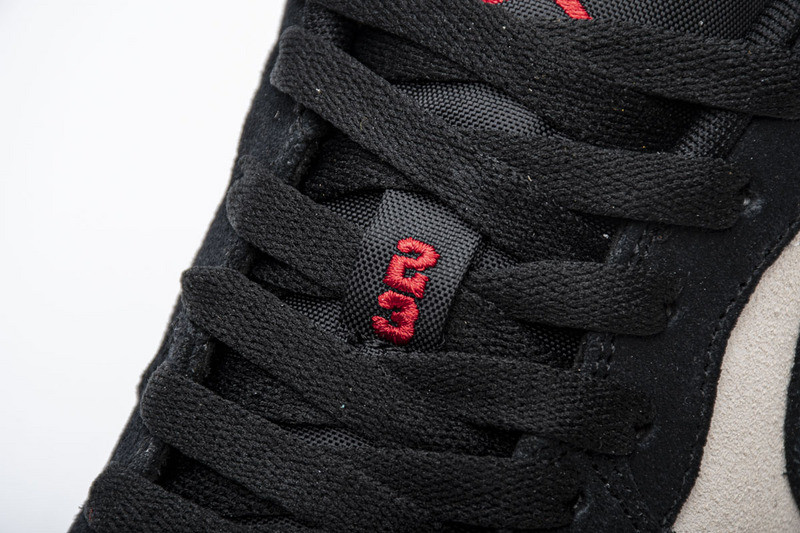 jordan 1 low sail university gold black 553558-127