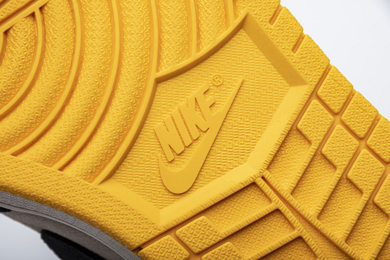 jordan 1 low sail university gold black 553558-127