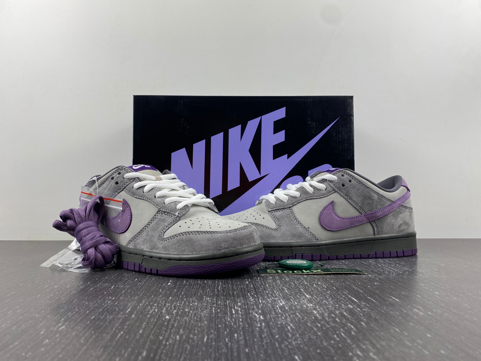 dunk sb low purple pigeon 304292-051