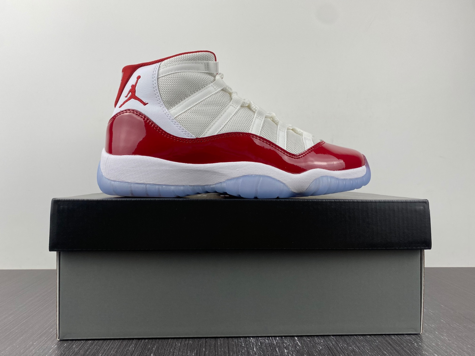 jordan 11 retro cherry (2022) - ct8012-116