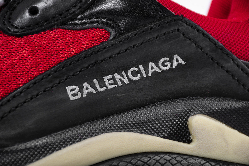 Ba*len*cia*ga triple s red/ black