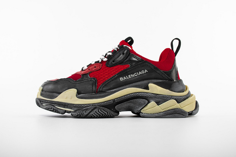 Ba*len*cia*ga triple s red/ black
