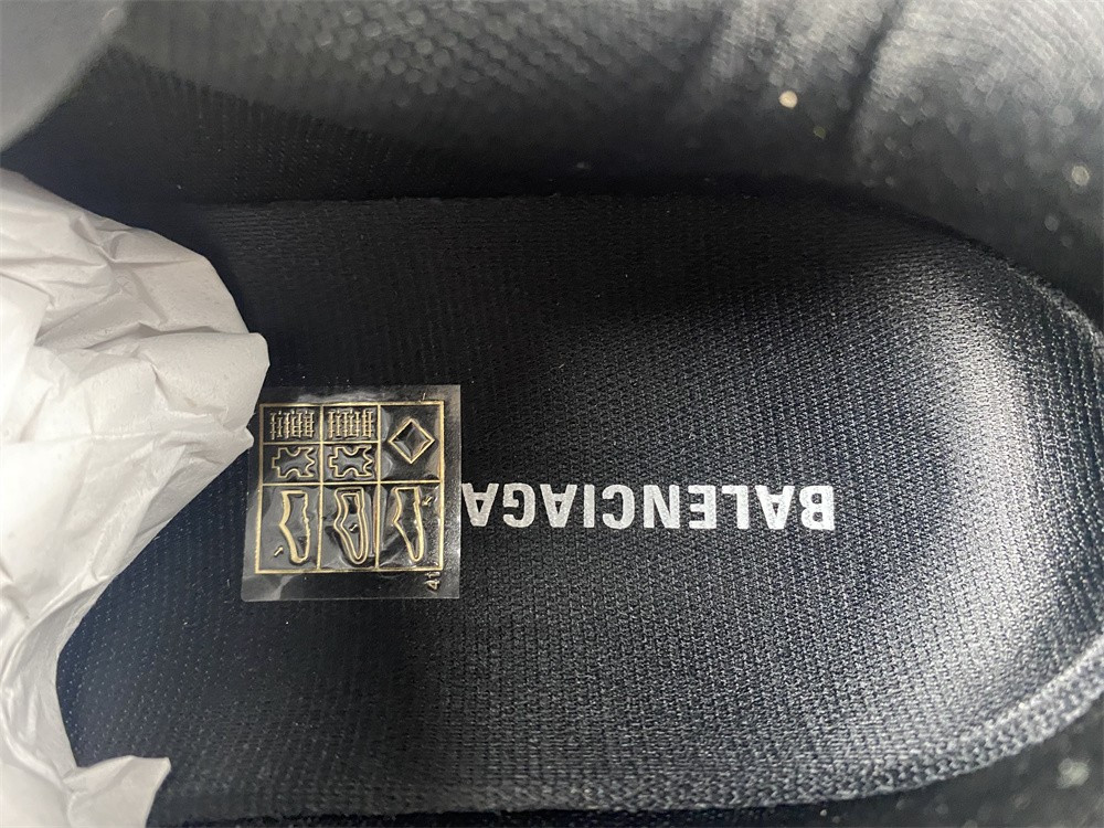 Ba*len*cia*ga runner sneaker 677403w3rb29010