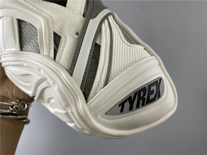 Ba*len*cia*ga 5.0 20ss runway