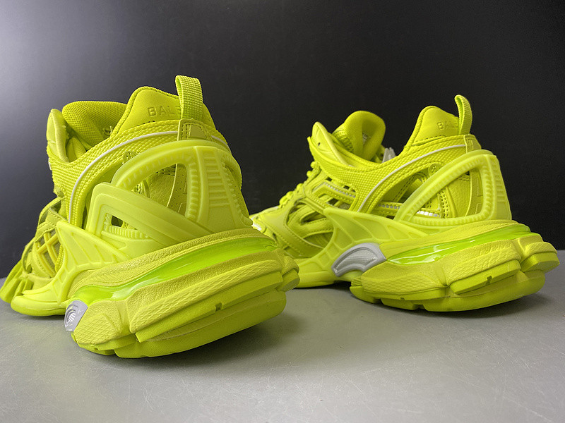 Ba*len*cia*ga track 2