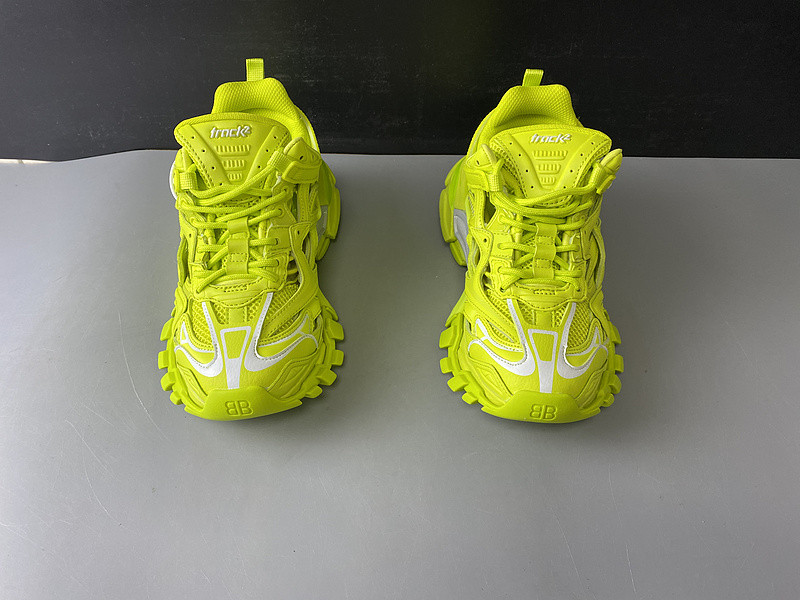 Ba*len*cia*ga track 2