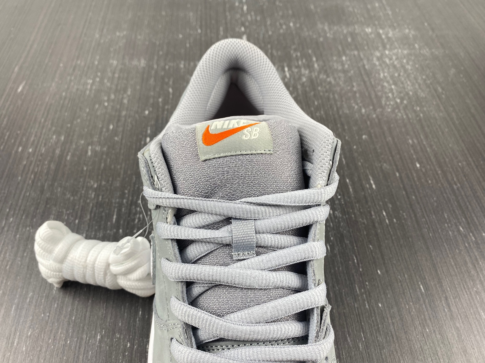 nike sb dunk low pro iso orange label wolf grey gum dv5464-001