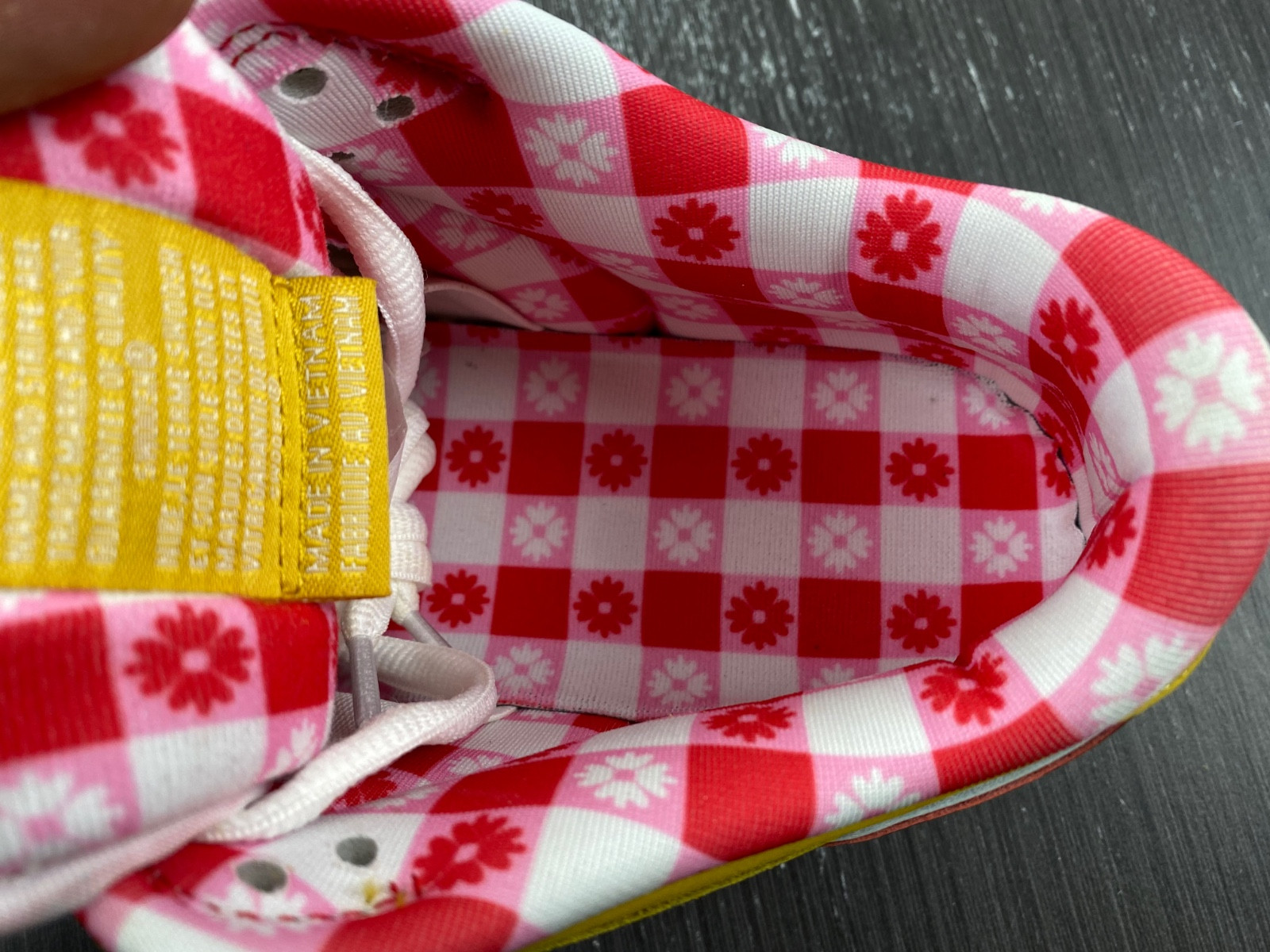 nike sb dunk low yellow lobster men