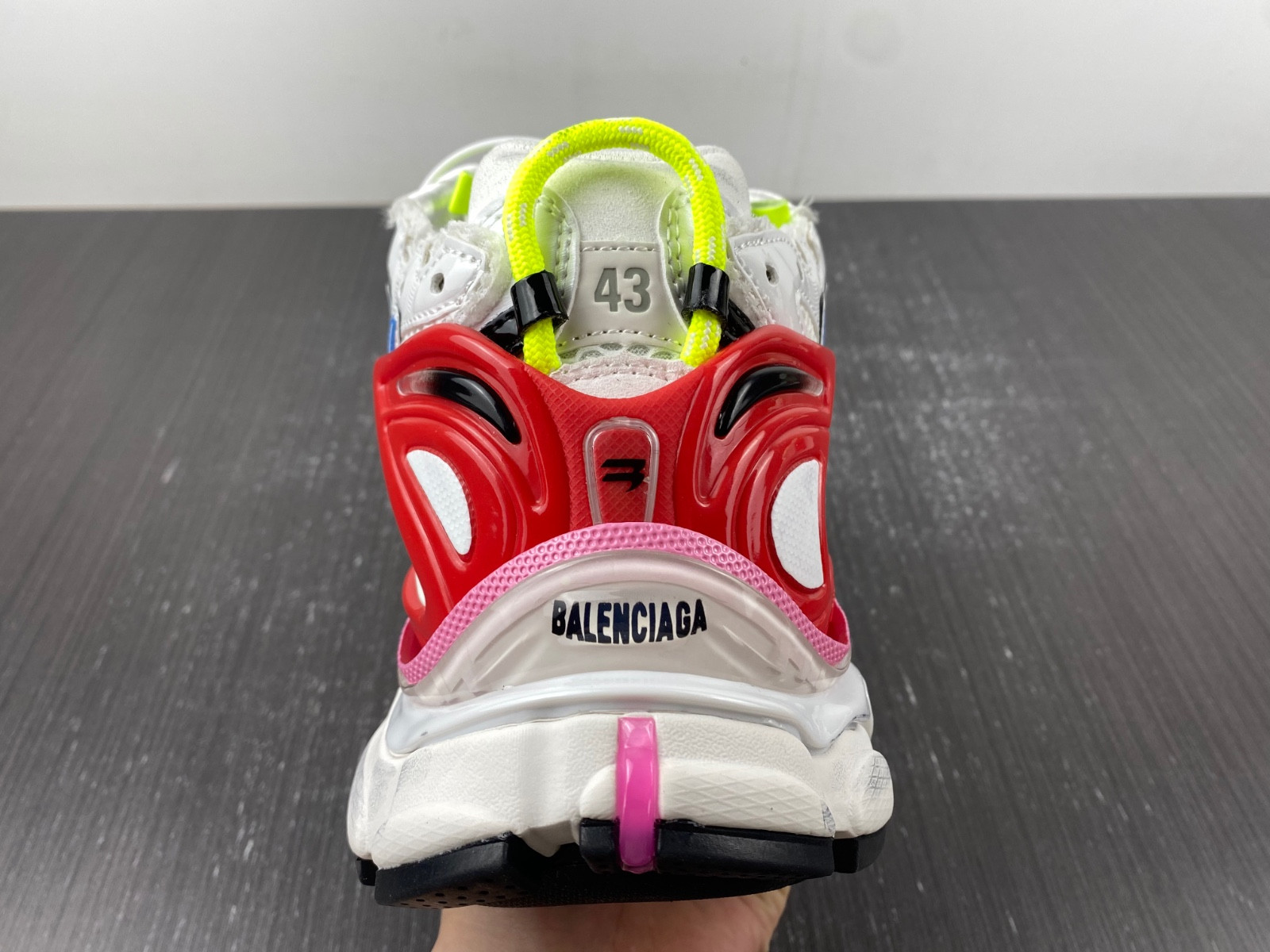 Ba*len*cia*ga runner sneaker