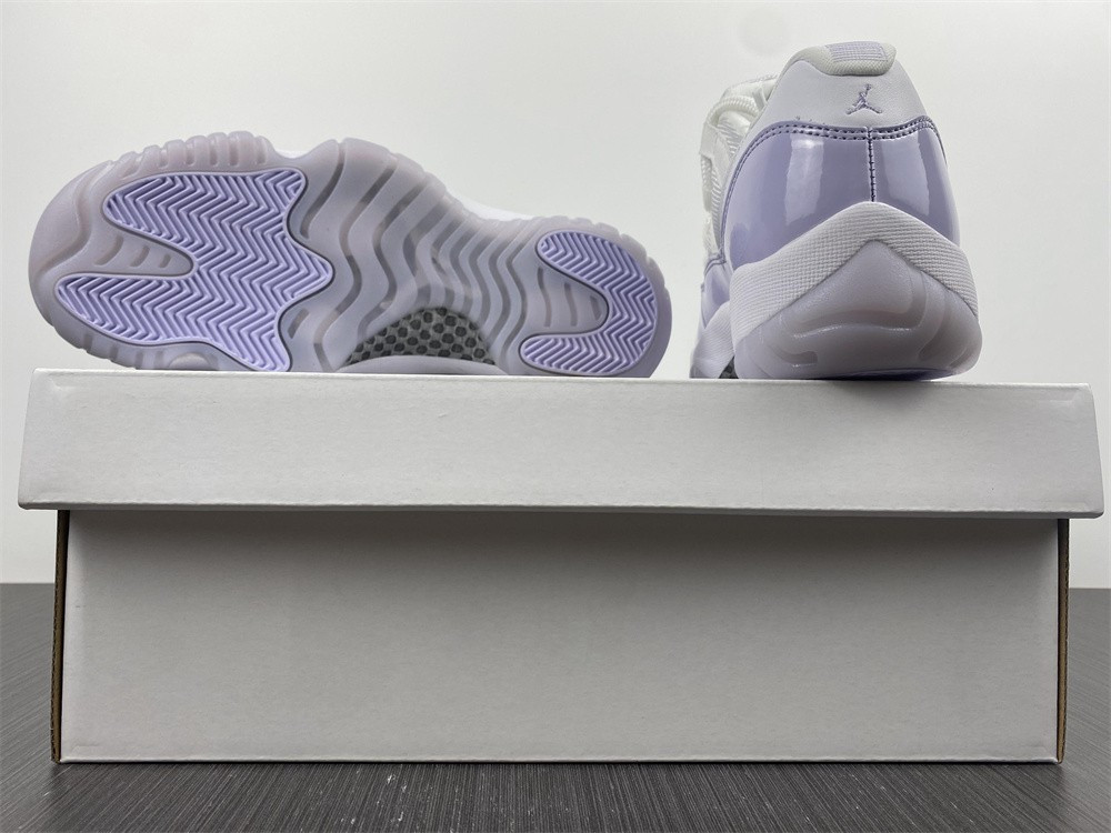 air jordan 11 low “pure violet” ah7860-101