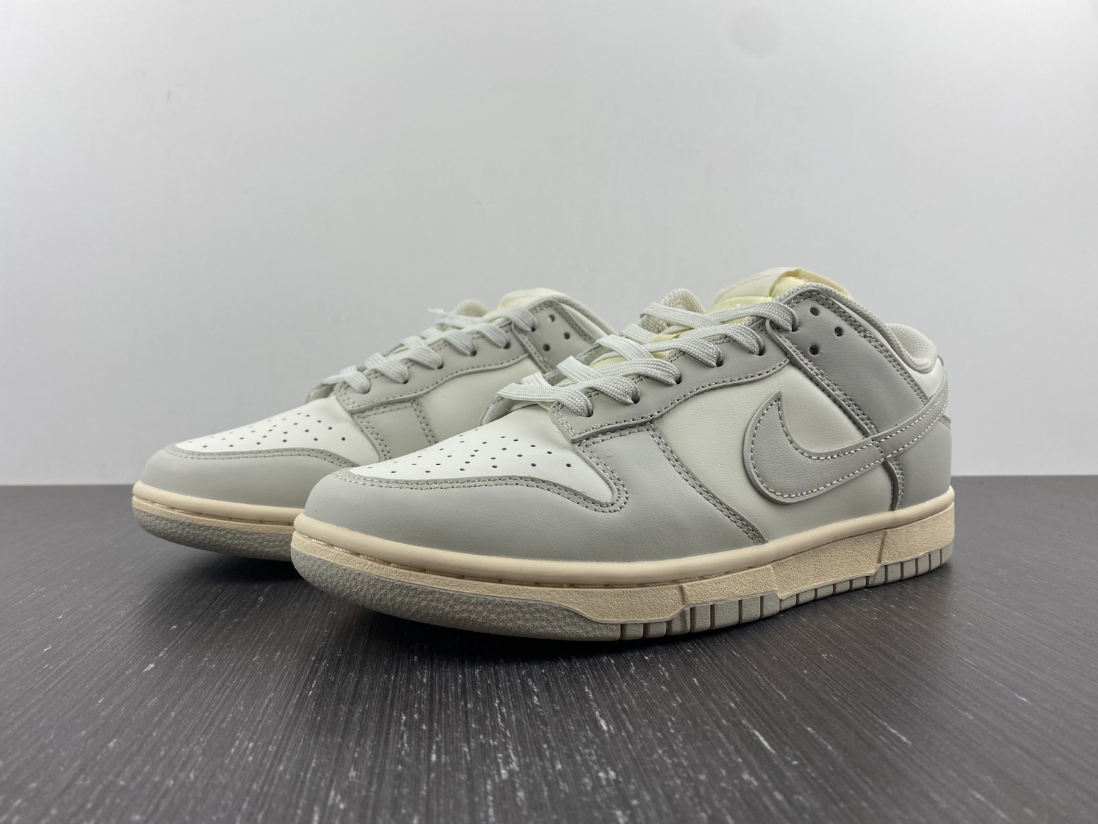 nike dunk low sail light bone (w) - dd1503-107