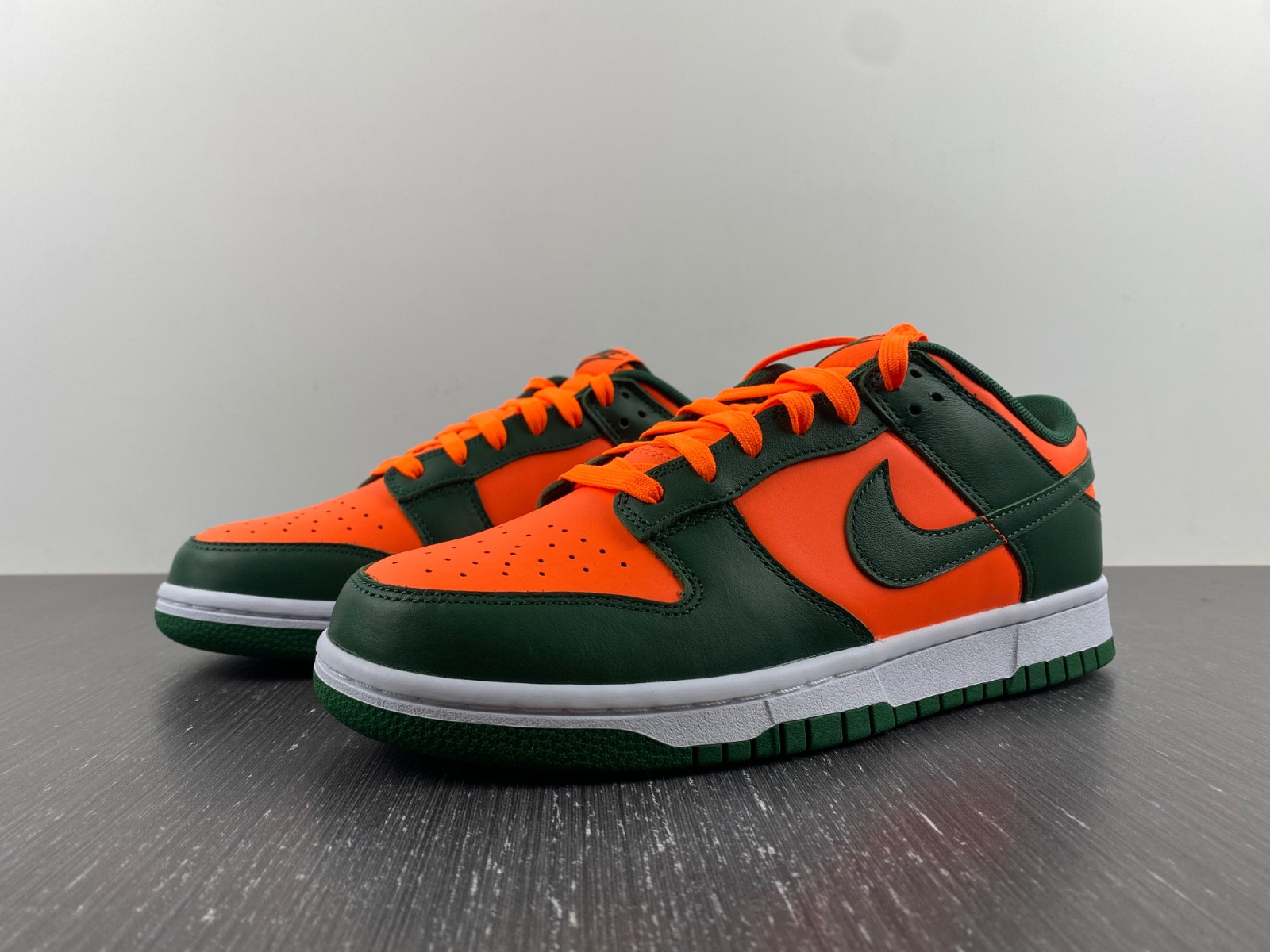 nike dunk low retro miami hurricanes - dd1391-300