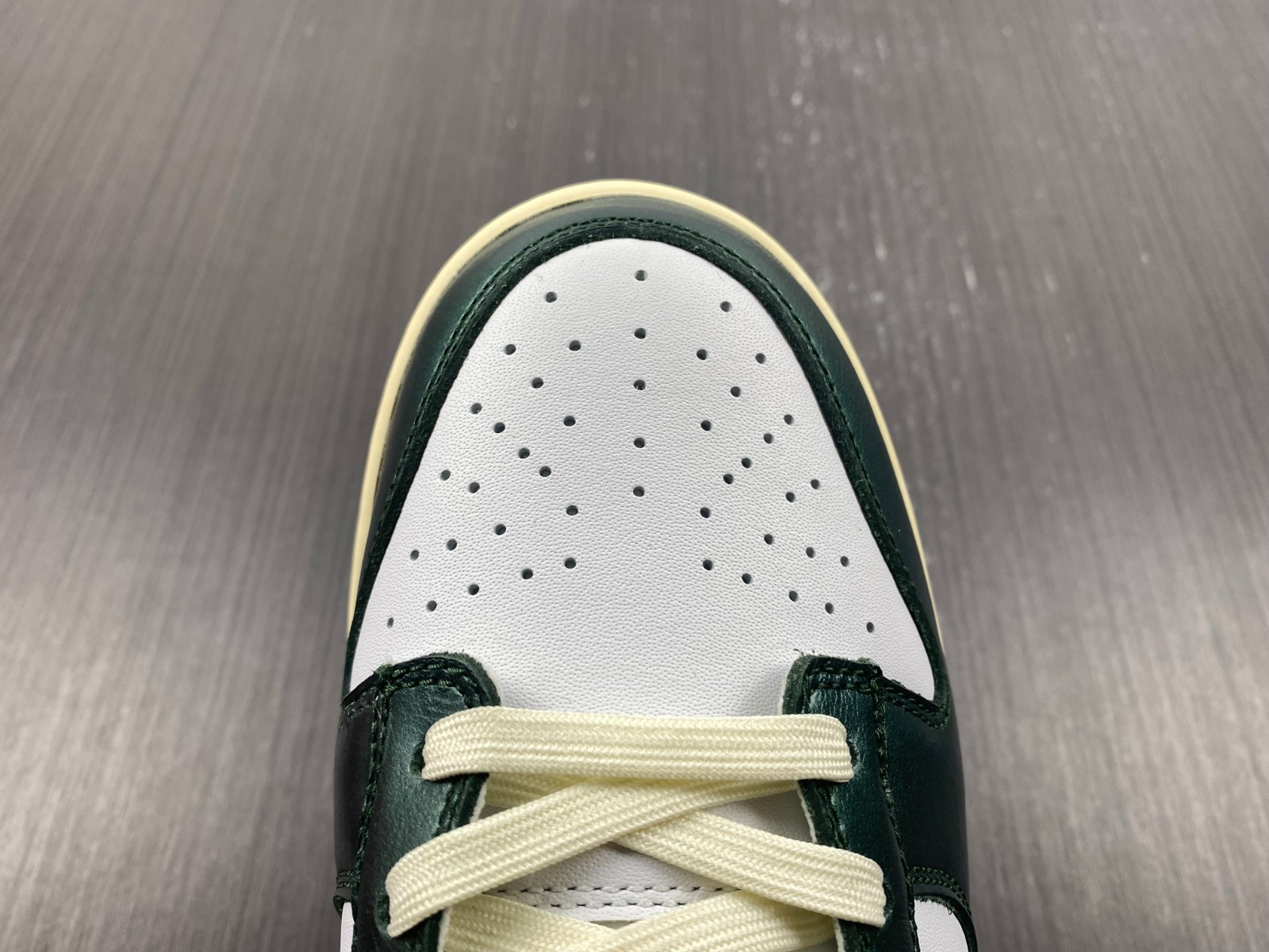 nike dunk low vintage green (w) - dq8580-100