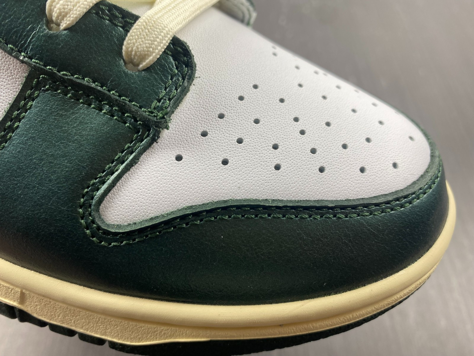 nike dunk low vintage green (w) - dq8580-100