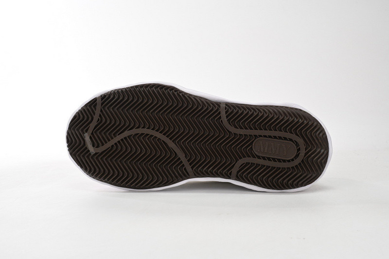 mmy sneaker 0047